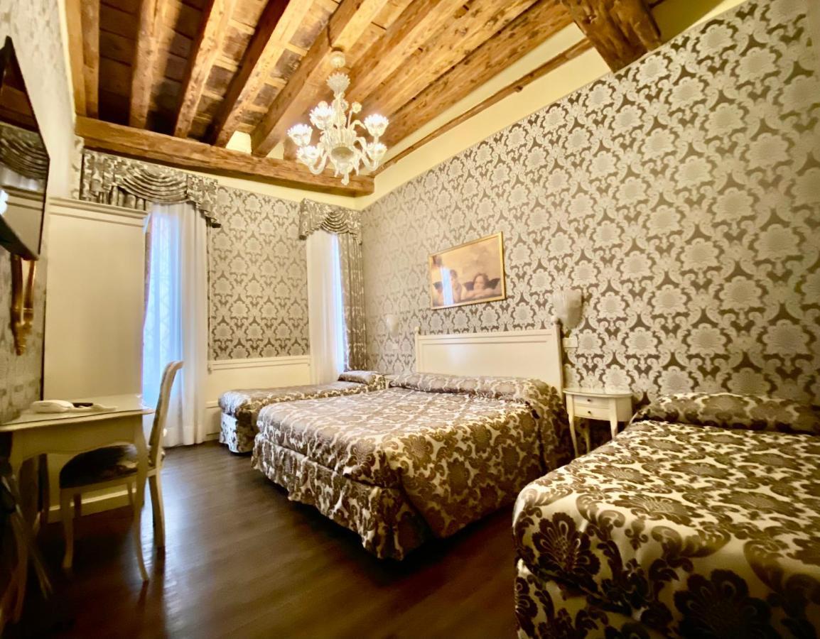 Hotel Bridge Venice Exterior photo
