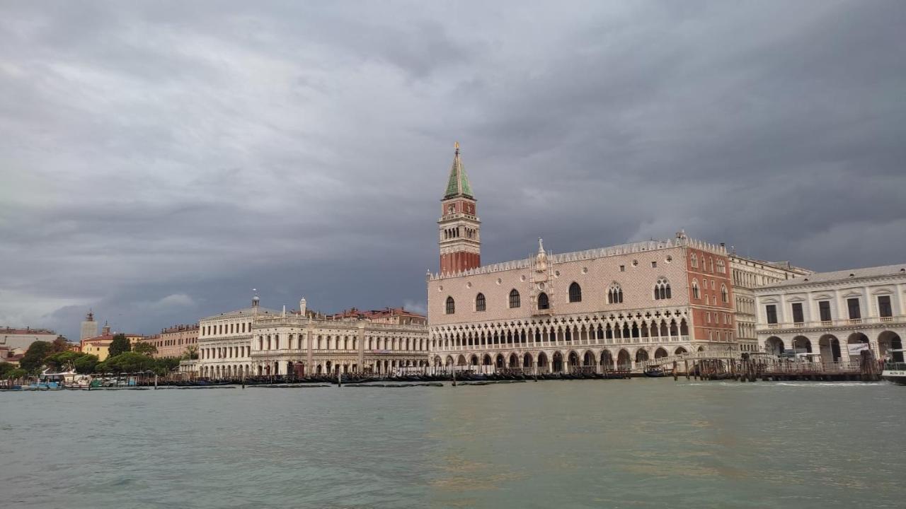 Hotel Bridge Venice Exterior photo